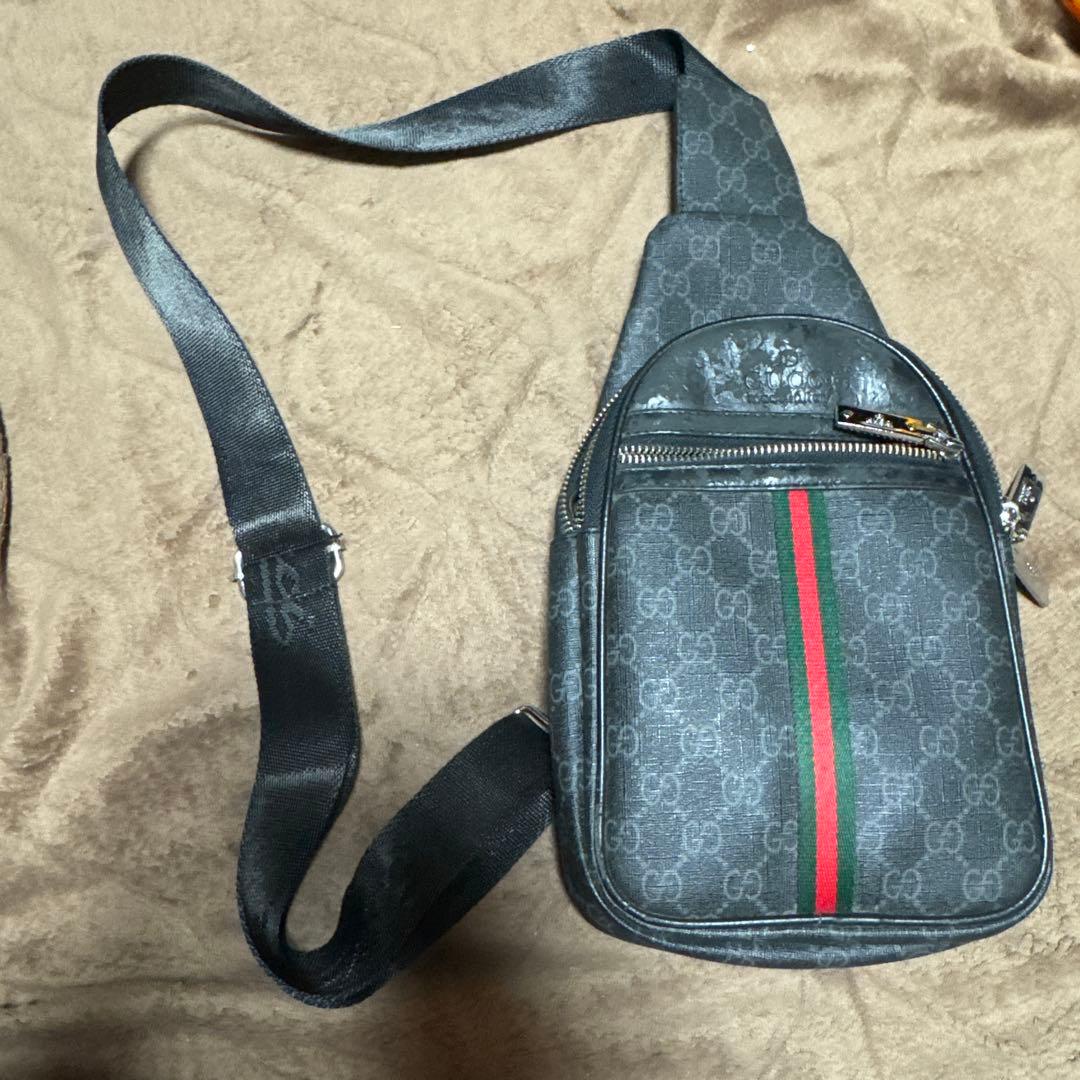 GUCCI GGパターン ショルダーバッグ ブラック