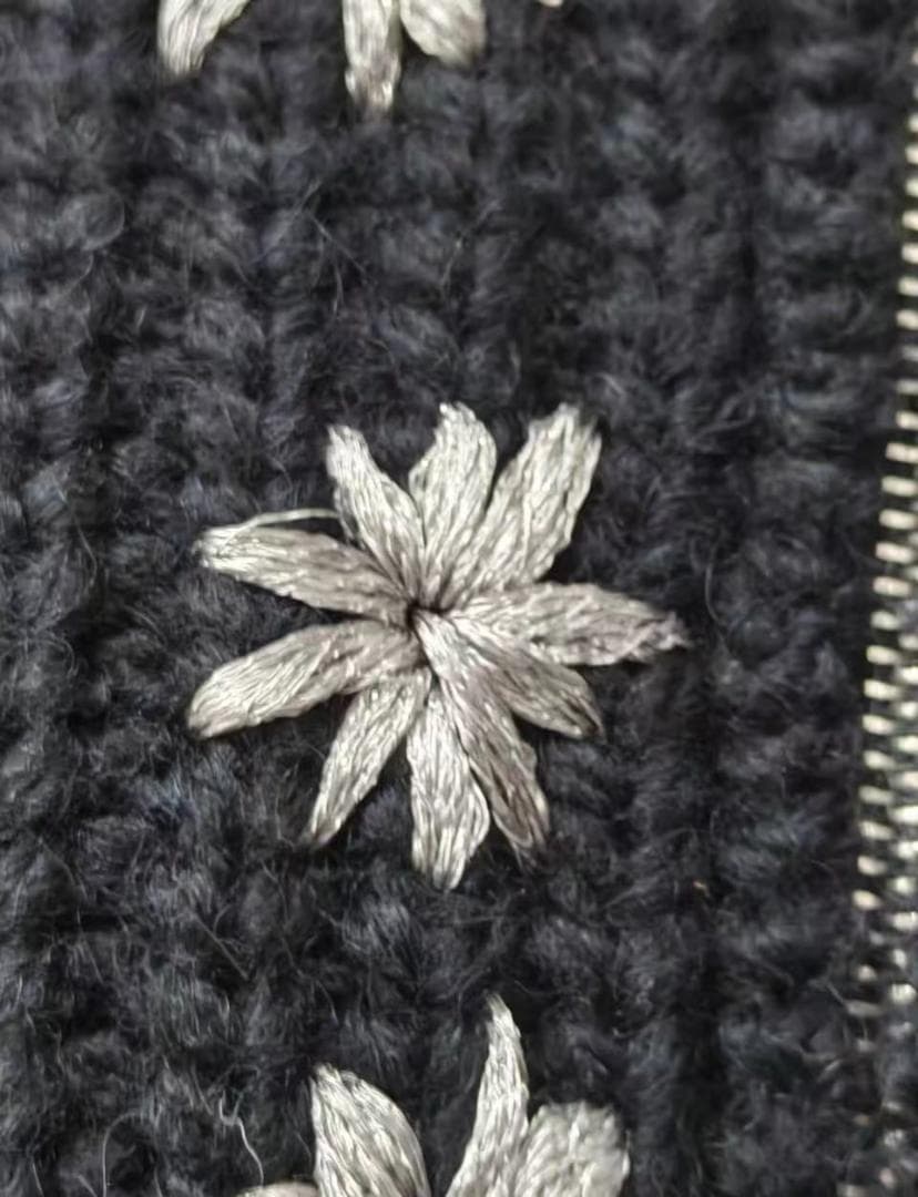 doublet WISH フラワーエンブロイダリー ジップニット M