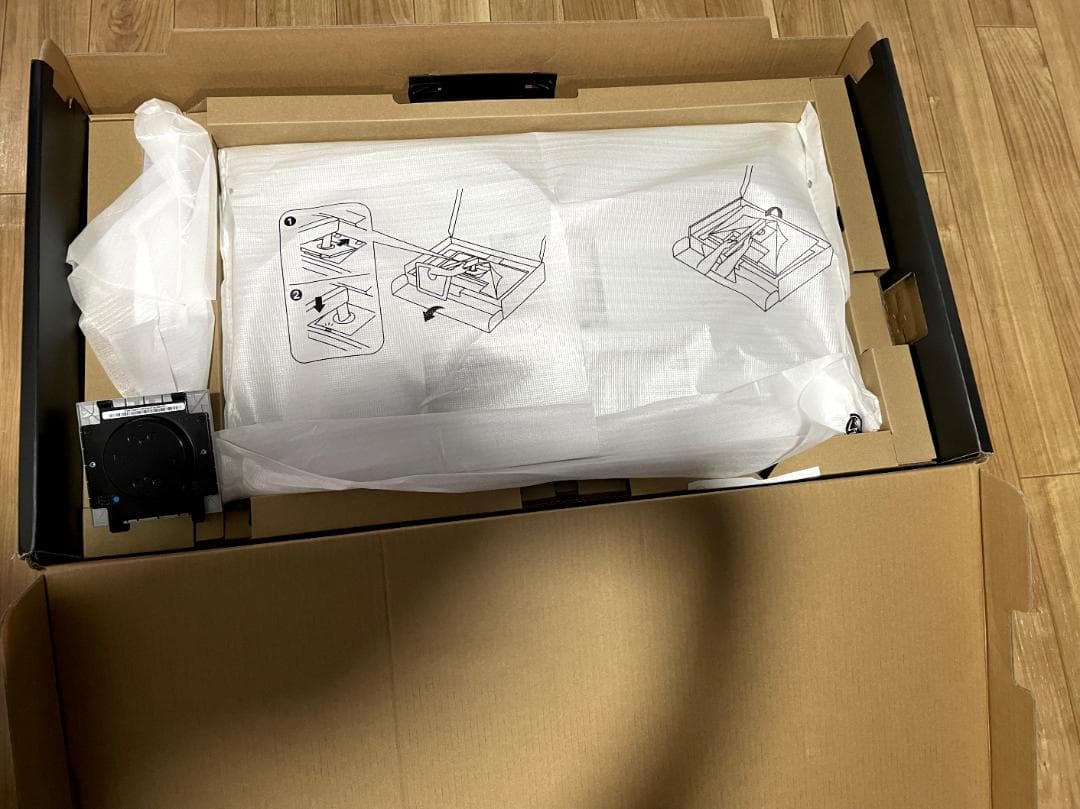 Dell U3223QE (31.5インチ 4K モニター)