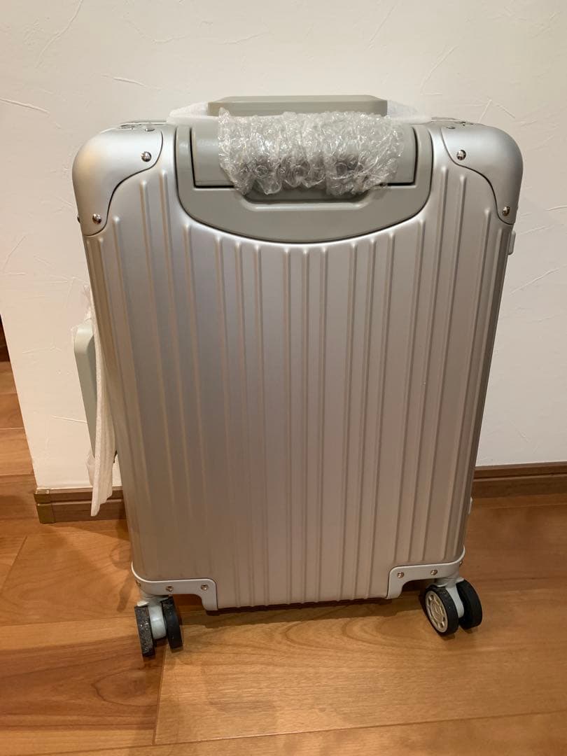 yメルセデスベンツ　キャリーケース