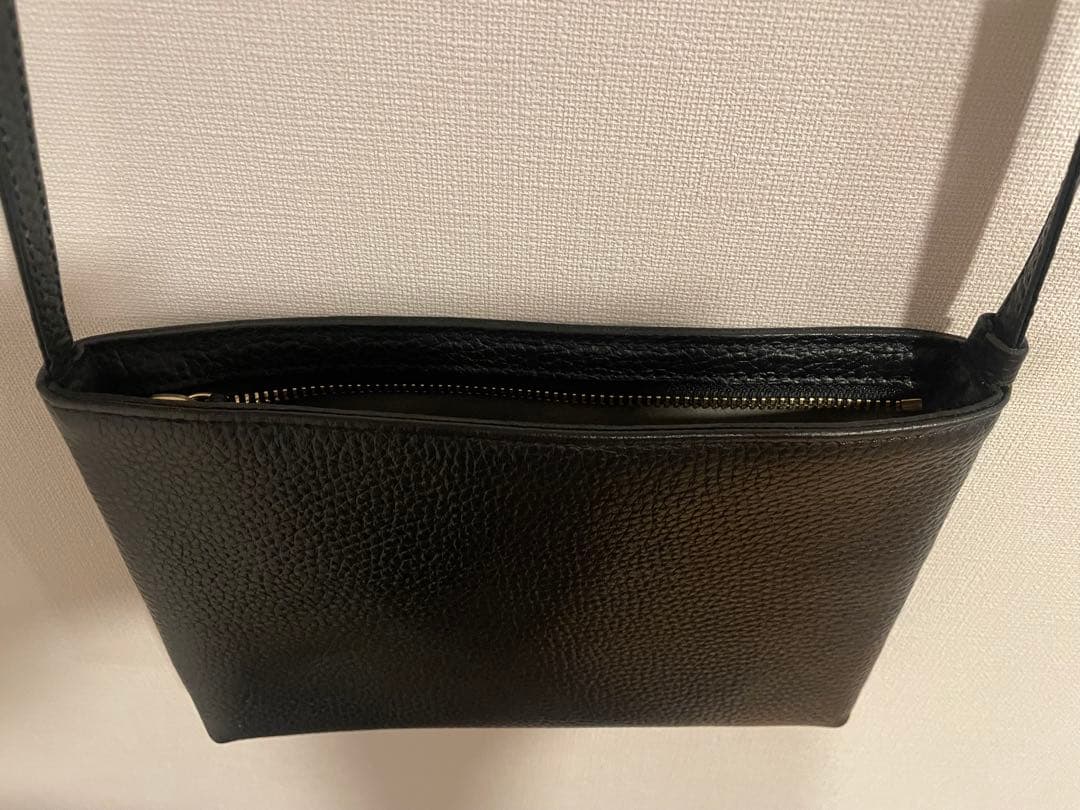 人気ブラックレザー｜ショルダーバッグ｜本革｜レディース｜メンズ