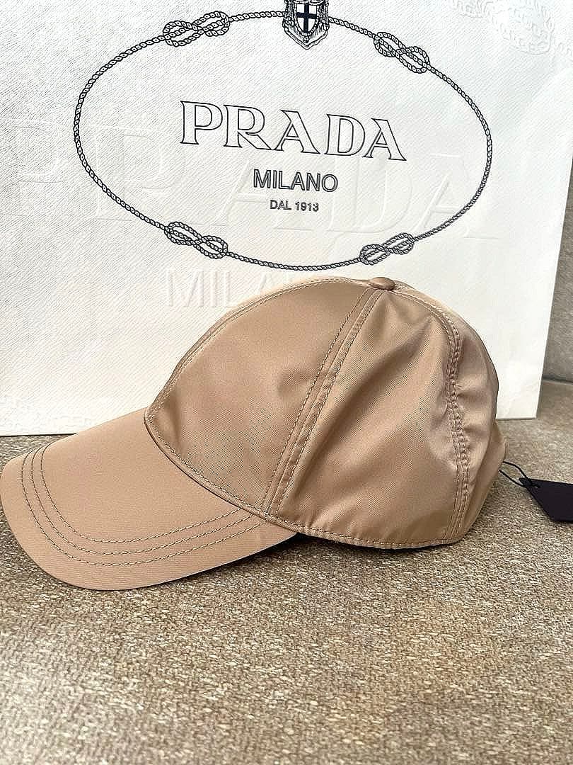 PRADA プラダ ほぼ未使用 タグ付 ベージュ ベースボール キャップ 帽子