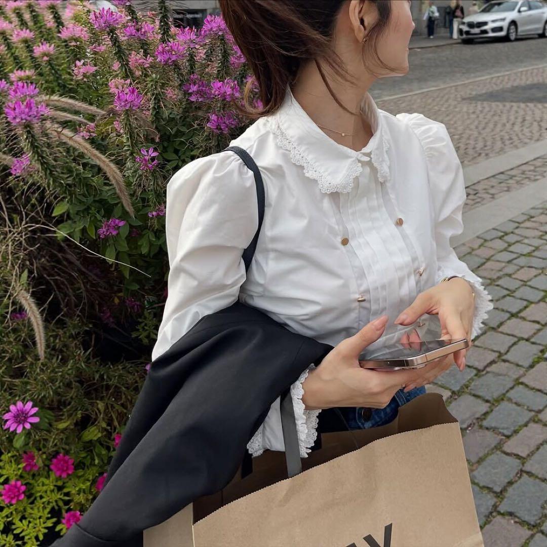 即納♡Bibiy. CLAIRE BUTTONS BLOUSE