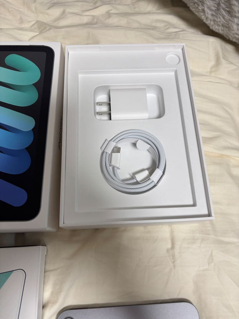 新品同様AppleiPadmini第7世代A17Pro128GBスペースグレー