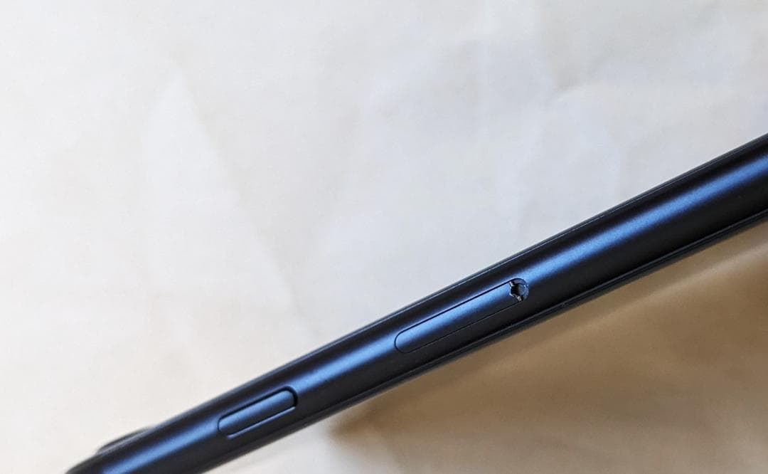 iPhone SE2 128GB 80％　SIMフリー 指紋認証対応　ブラック