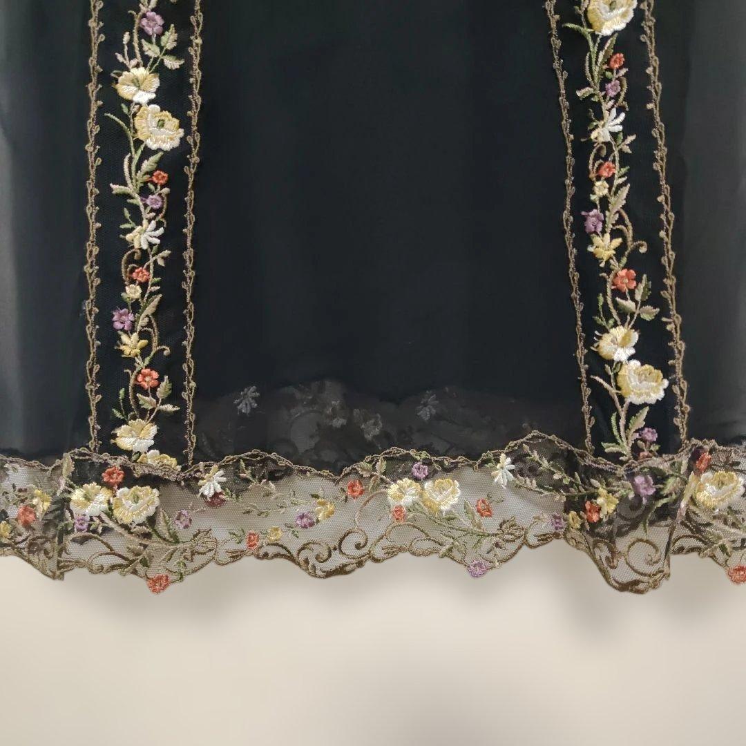 トレフル　花柄刺繍 シースルーキャミソール 黒85-85新品タグ付き