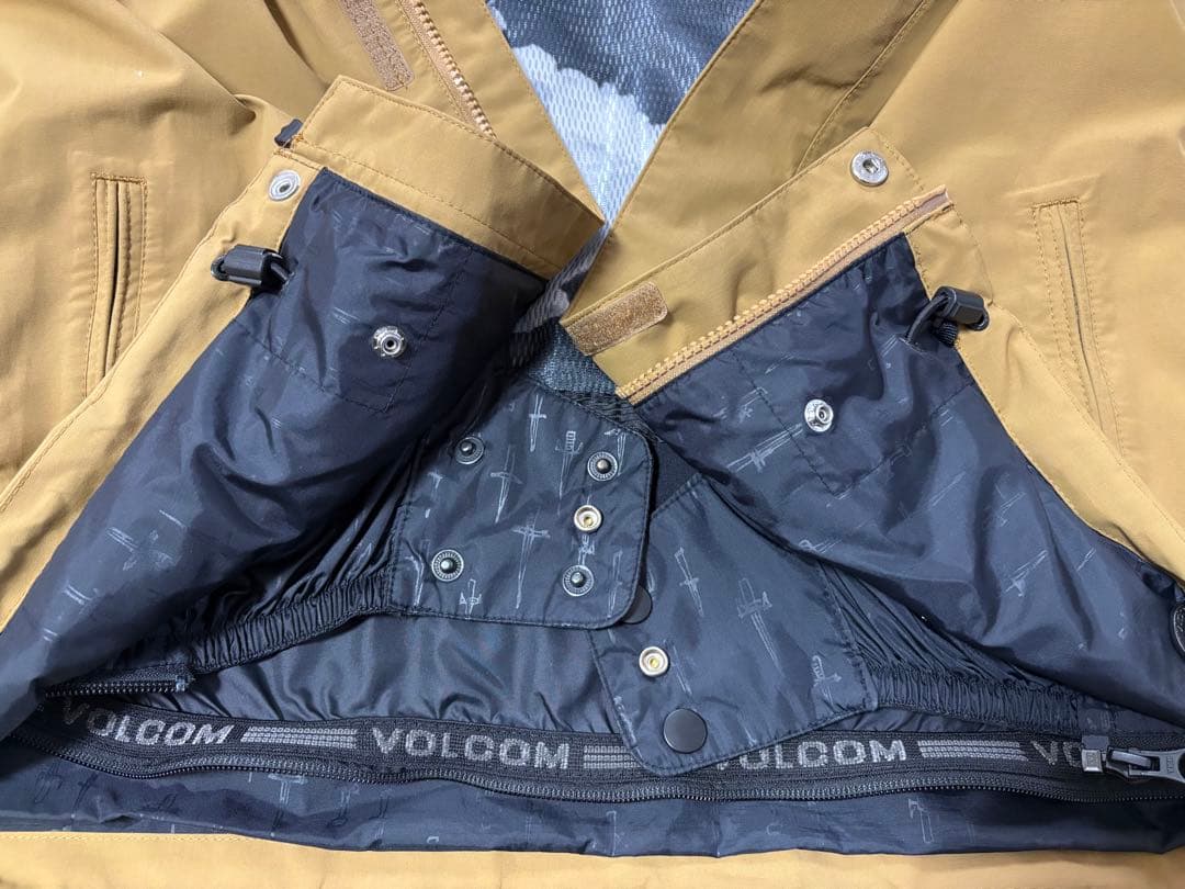 VOLCOM GORE-TEX フード付きジャケット