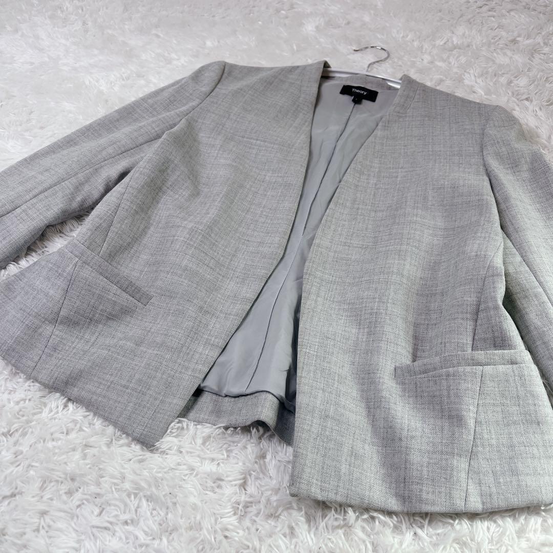 【美品】セオリー ノーカラーパンツスーツセットアップ ライトグレー M 現行タグ