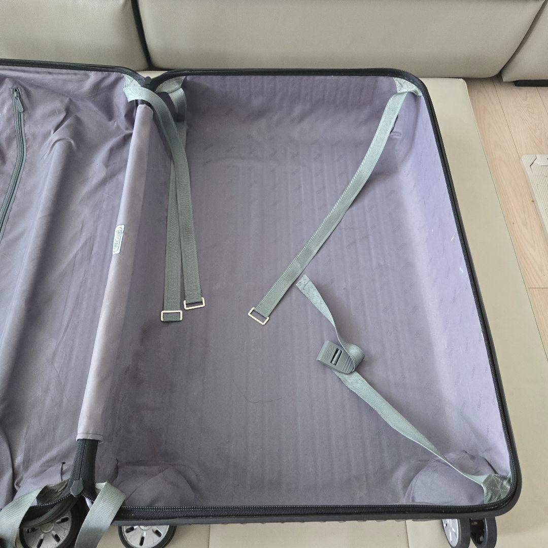 リモワ　スーツケース