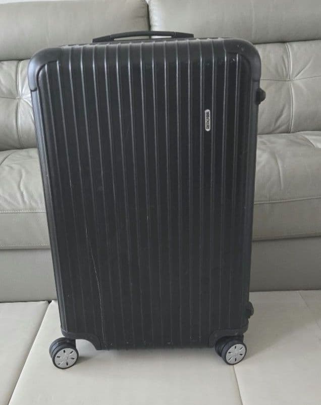 リモワ　スーツケース