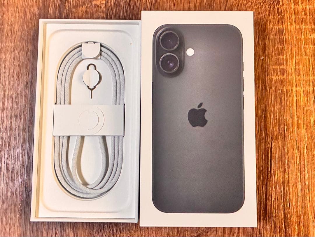 iPhone16 256GB ミッドナイト