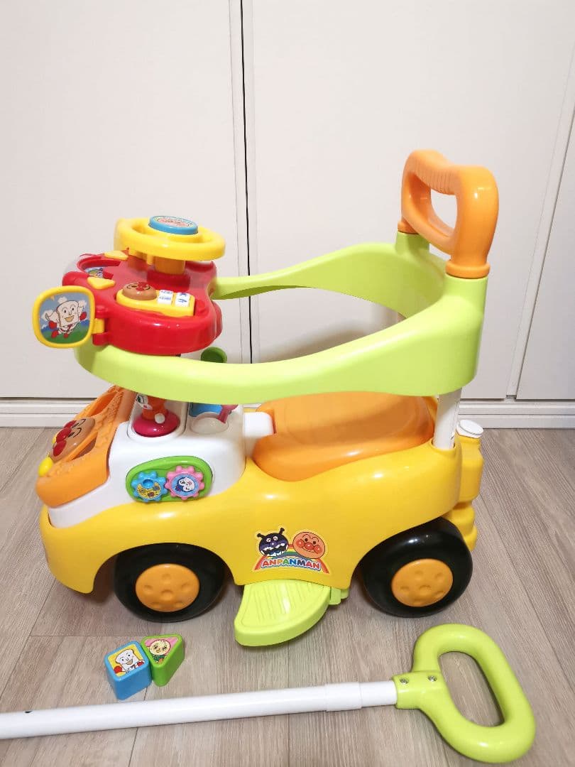 25.7購入【一部新品】アンパンマン よくばりビジーカーDX　押し棒+ガード付き