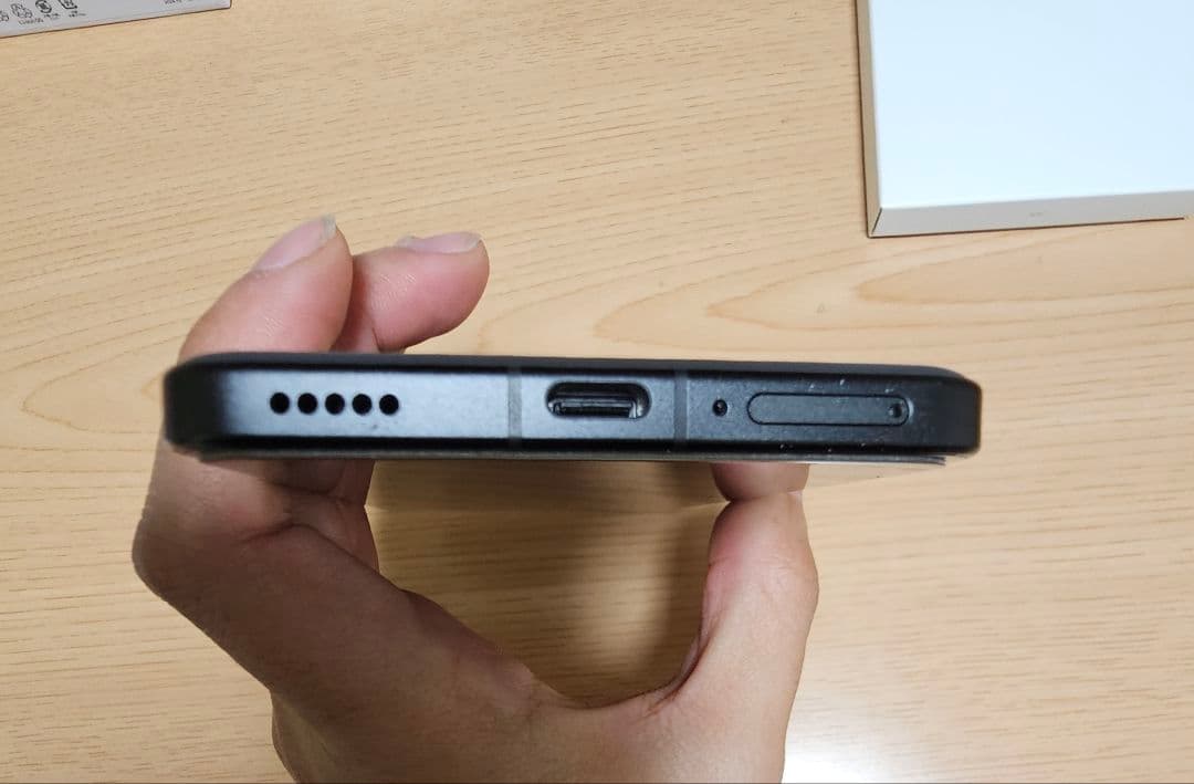 Xiaomi 14T Pro 本体 120W充電器付き　保護ガラス付き