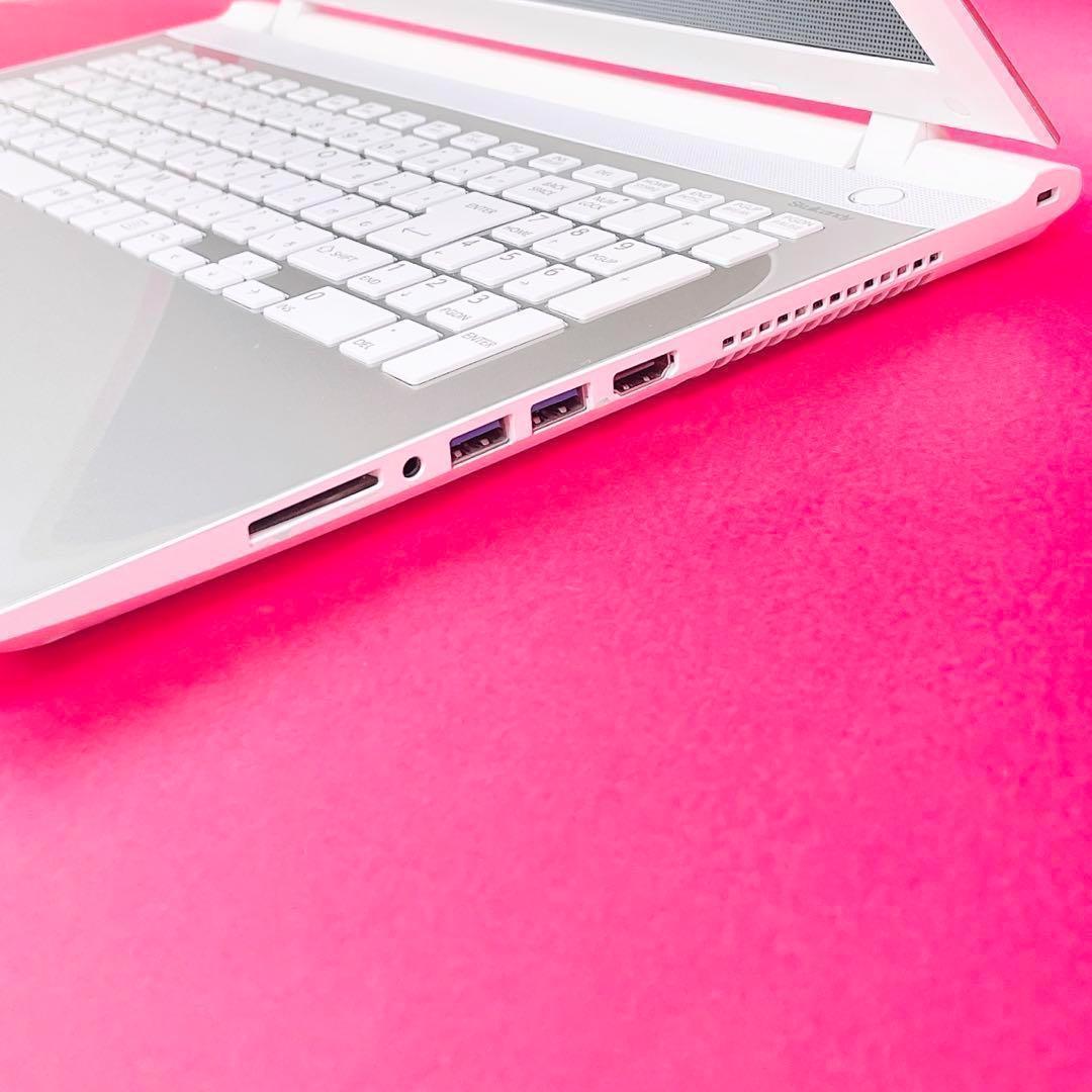 たっぷり大容量1TB‼️薄型ノートパソコン✨️おしゃれゴールド✨️初心者向けカメラ付き