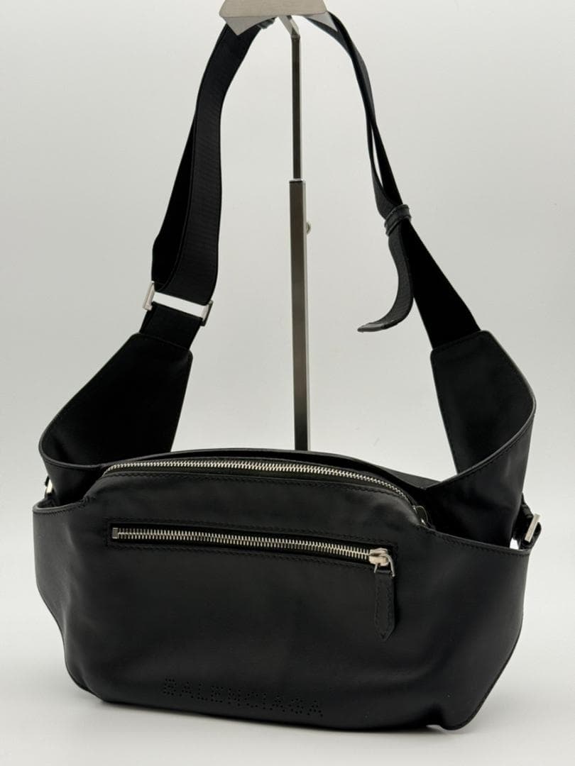 美品✨バレンシアガ パンチングロゴ レザー ボディバッグ ベルトバッグ 黒