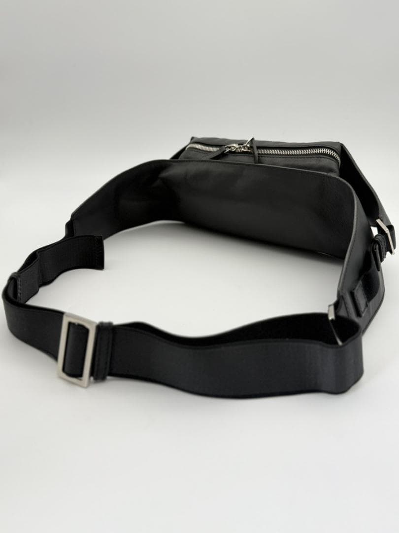 美品✨バレンシアガ パンチングロゴ レザー ボディバッグ ベルトバッグ 黒