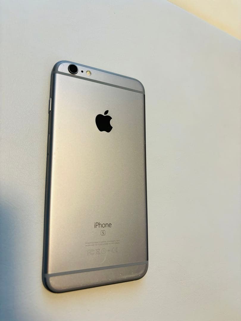 Apple iPhone6s plus本体64GB