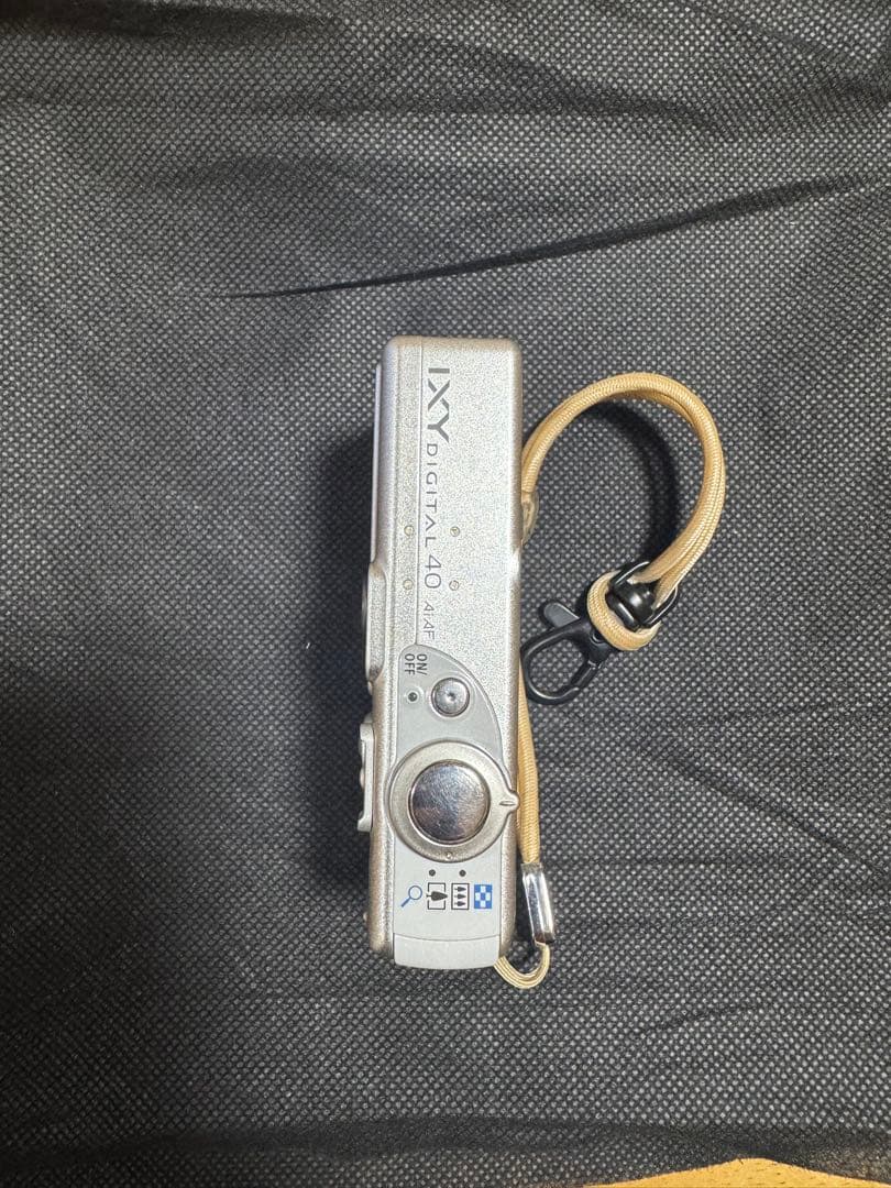 Canon IXY DIGITAL 40 シルバー　デジカメ　デジタルカメラ