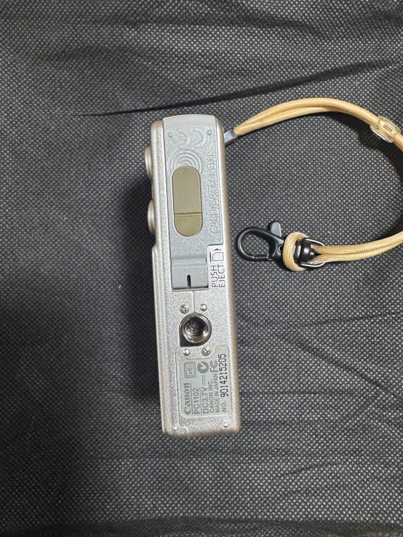 Canon IXY DIGITAL 40 シルバー　デジカメ　デジタルカメラ