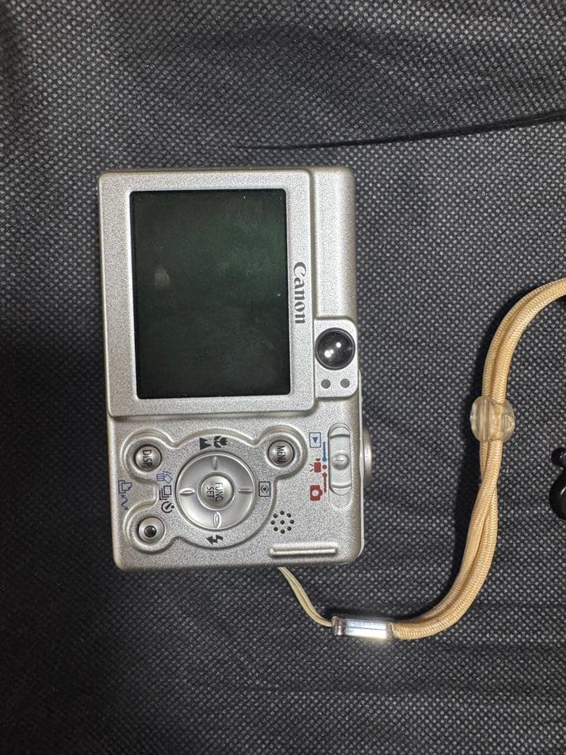 Canon IXY DIGITAL 40 シルバー　デジカメ　デジタルカメラ