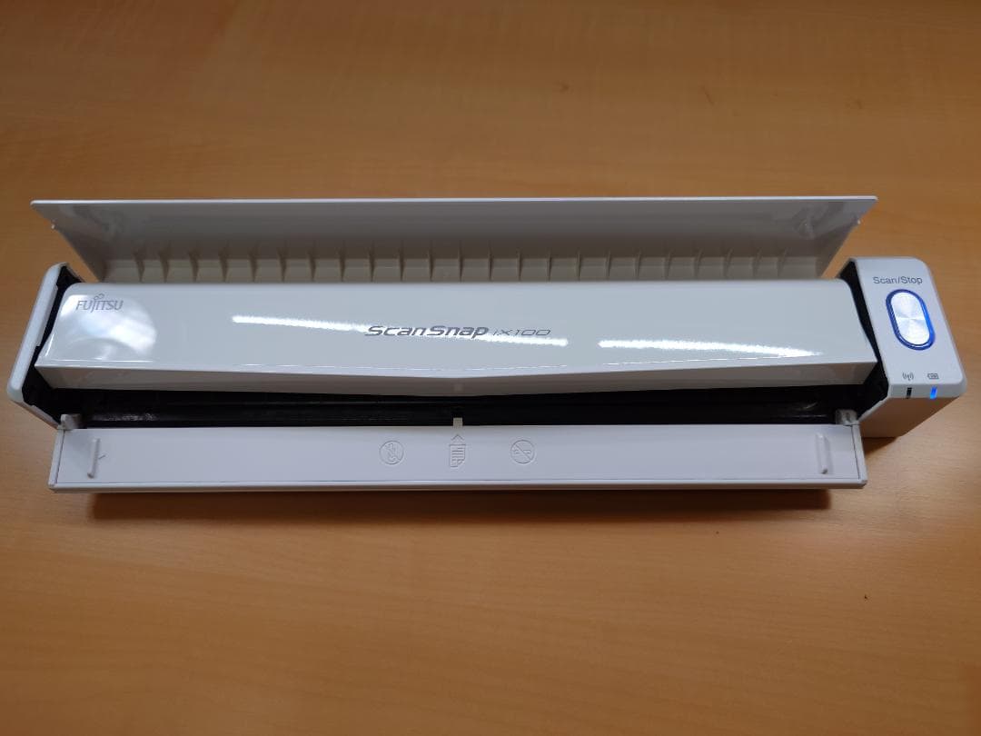ScanSnap iX100 FI-IX100BW 　スノーホワイト