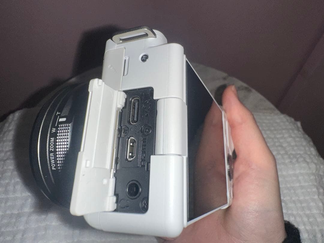 【む】SONYZV-E10 ホワイトミラーレス一眼