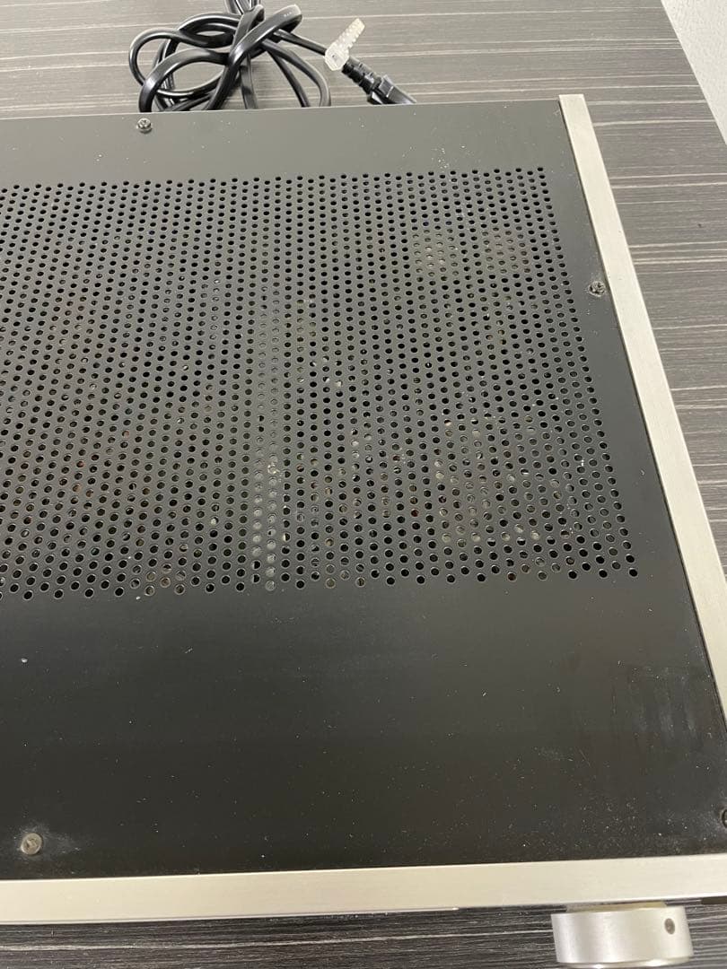 Accuphase アキュフェーズ　C-220 プリアンプ　通電確認済み