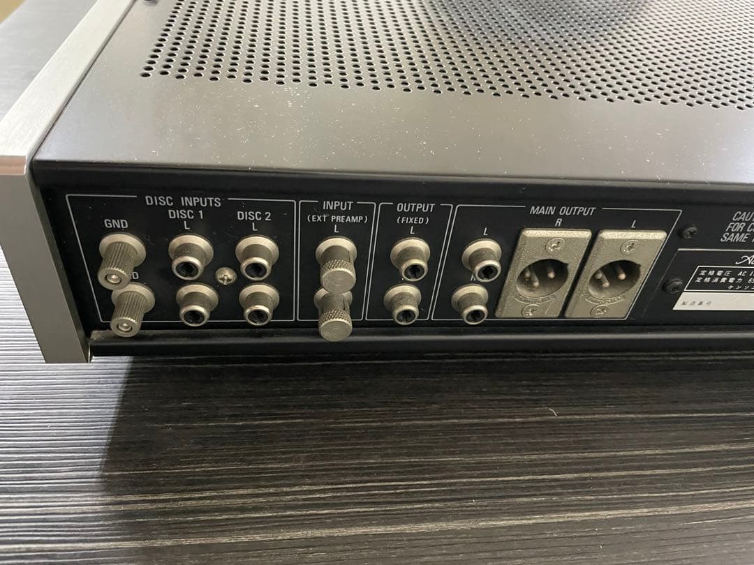 Accuphase アキュフェーズ　C-220 プリアンプ　通電確認済み