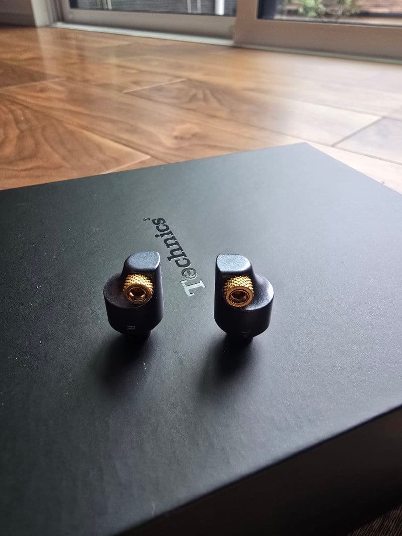 イヤホン Technics TZ700