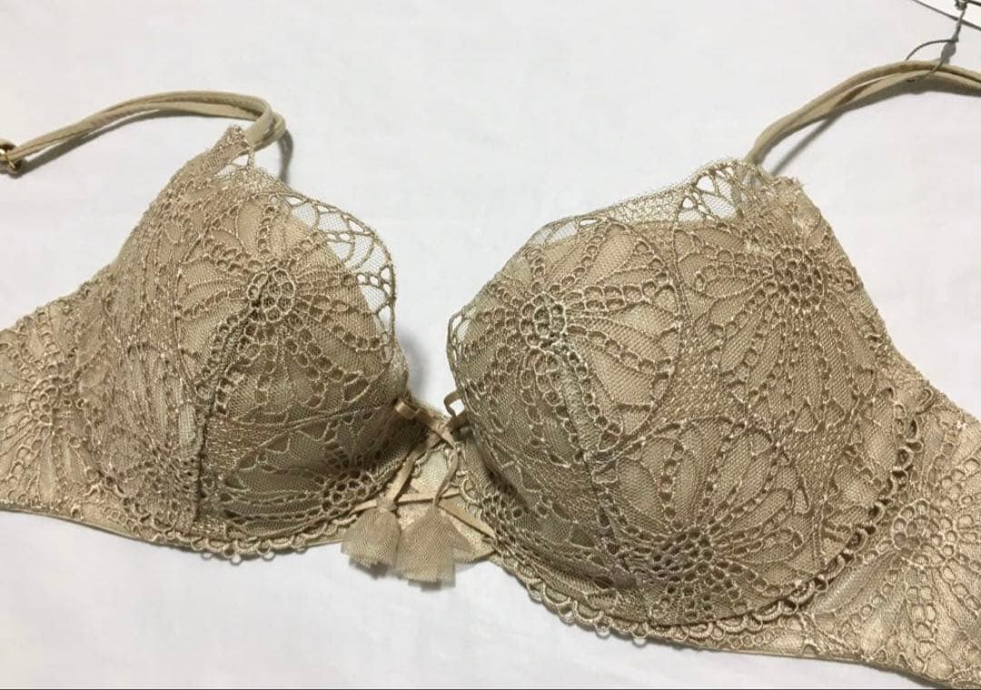 新品　ワコール Yue ユエ 33G ブラジャー E65 ソングM