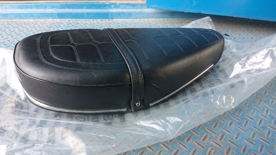 HONDA シャリー70 純正シート