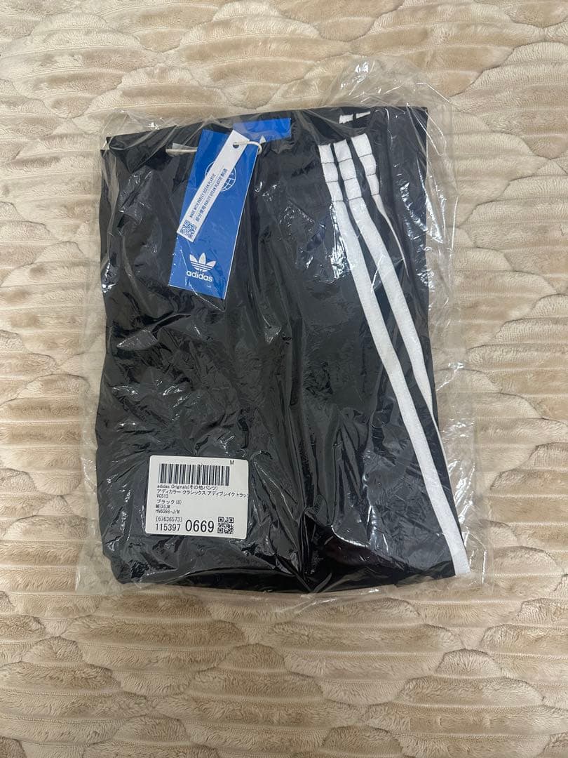 アディダス　アディカラー クラシックス アディブレイク トラックパンツ