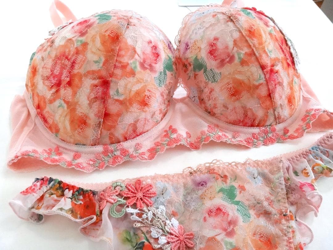 ワコール ルジェ ブラジャーF75 & ショーツM　ピンクオレンジラメ