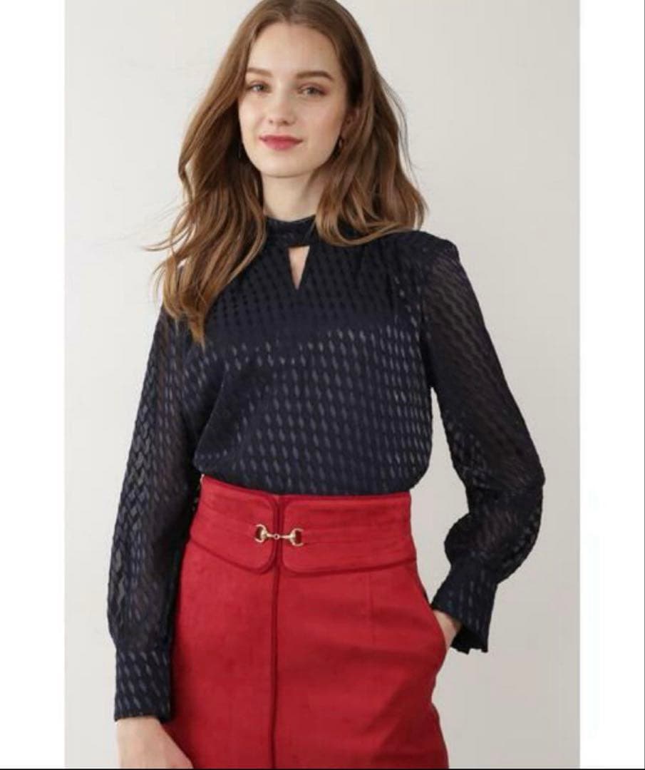 ピンキーアンドダイアン◆バイアスダイヤ柄カットジャカードブラウス　ブラック