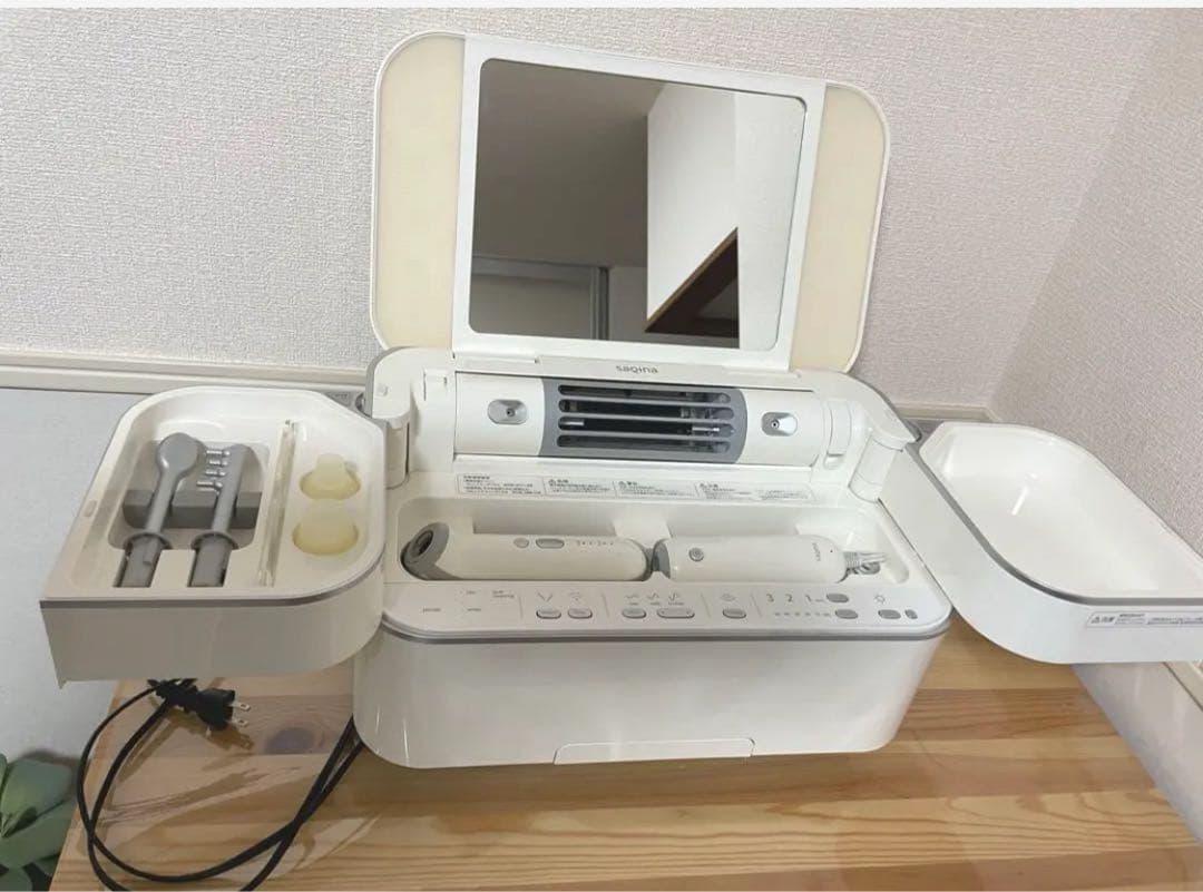 SAQINA　サキナ　美顔器　スチーム　赤外線　ビジュー　エステ