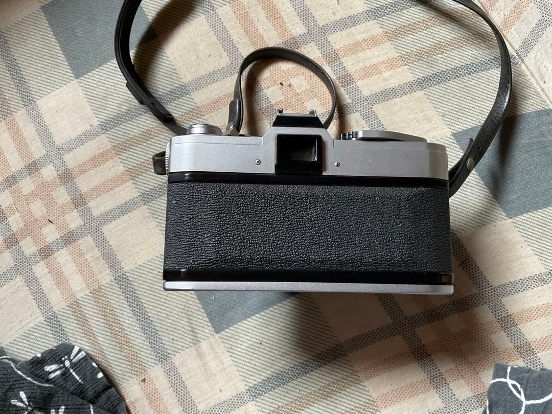 キヤノン・FT カバー付き。取扱説明書なし。【昭和ノスタルジー、ジャンク品？】