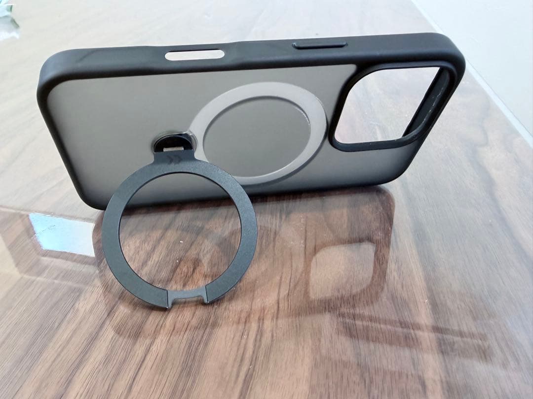 iPhone16Pro 128GBブラックチタニウム バッテリー100%