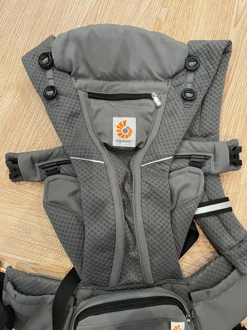 みさき】ergobaby OMNI Breeze 抱っこ紐 グレー