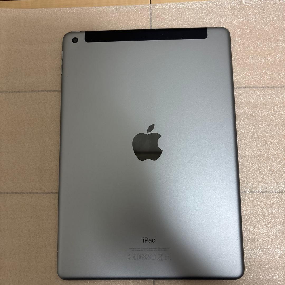 iPad 第5世代 32GB Wifi+Cellular A1823