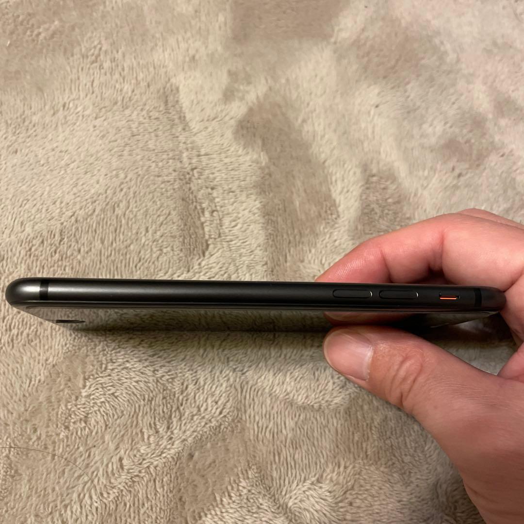 美品 Apple iPhone 8 64gb バッテリー100% SIMフリー