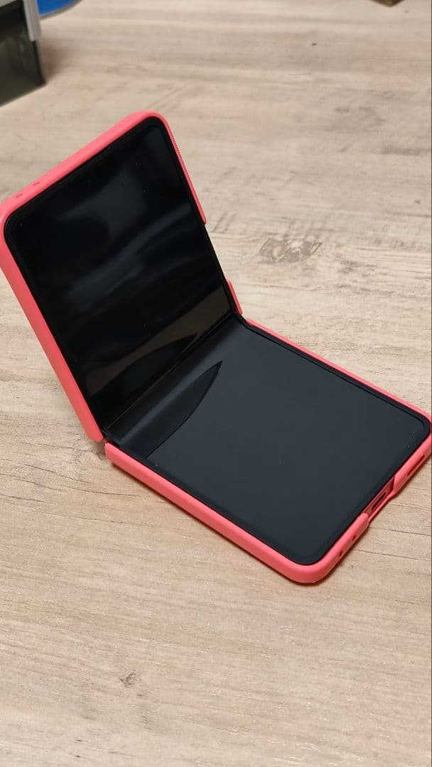 SIMフリー版 Galaxy Z Flip7 コーラルレッド 512GB