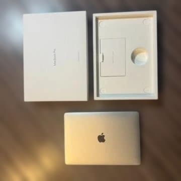 MacBook Pro 13インチ 2020 16GB/512GB
