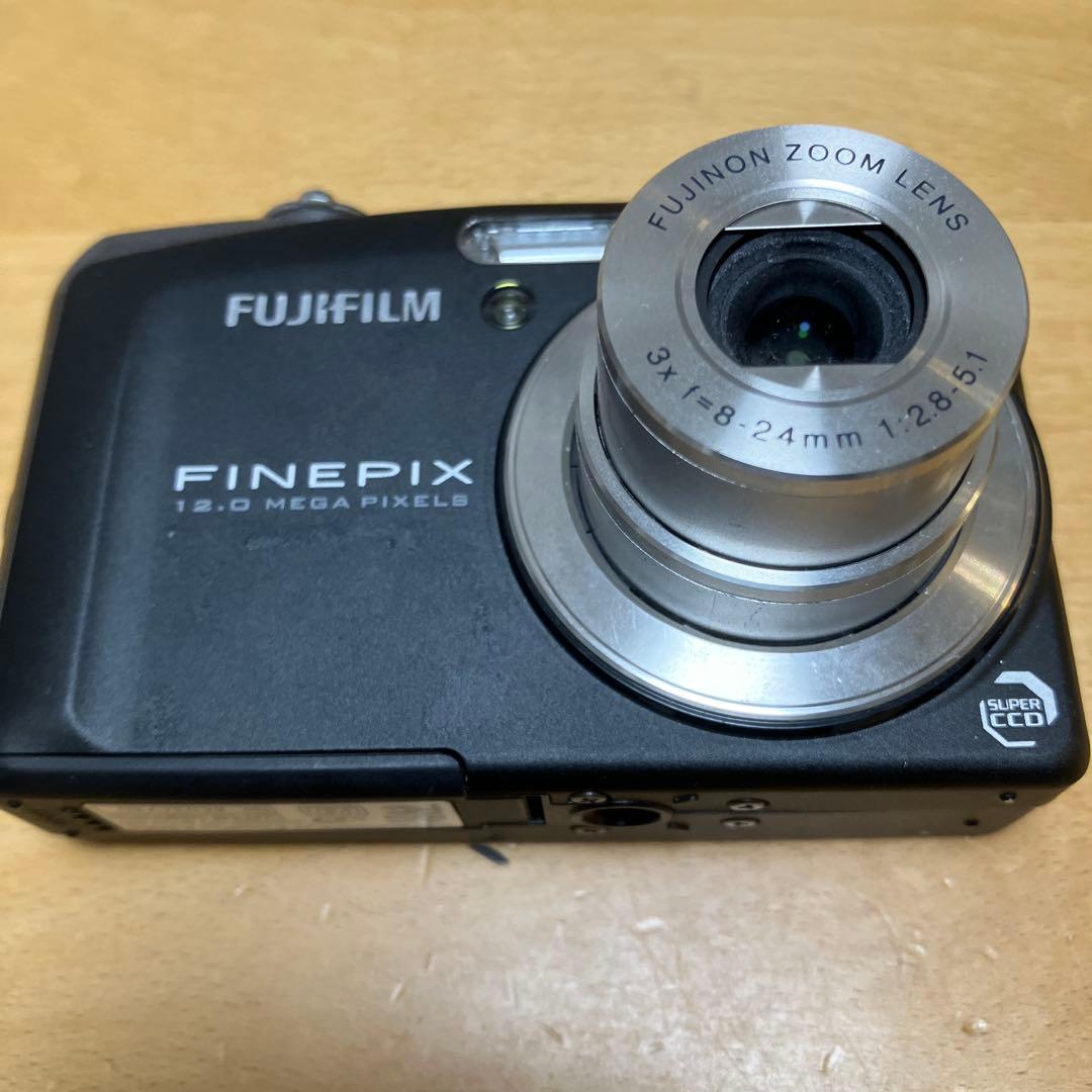 Fujifilm FinePix 12.0メガピクセル デジカメ　F60fd