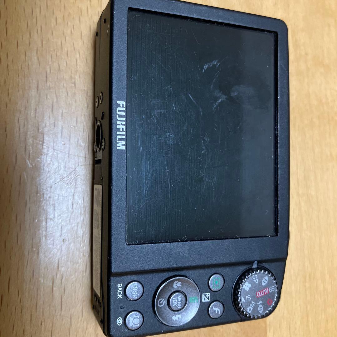 Fujifilm FinePix 12.0メガピクセル デジカメ　F60fd