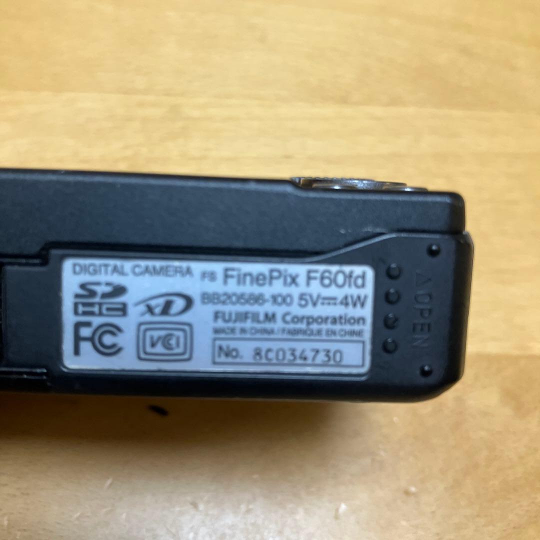 Fujifilm FinePix 12.0メガピクセル デジカメ　F60fd