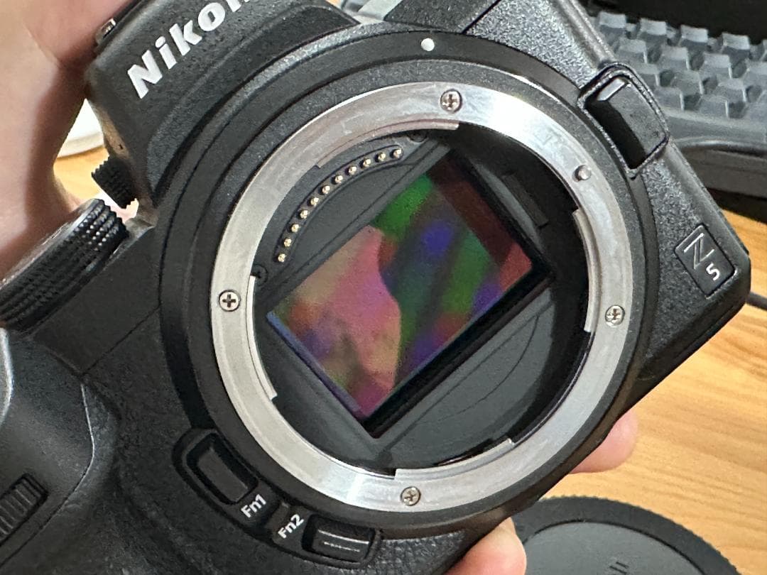 Nikon Z5 ミラーレス一眼 カメラ 本体（３年落ち）