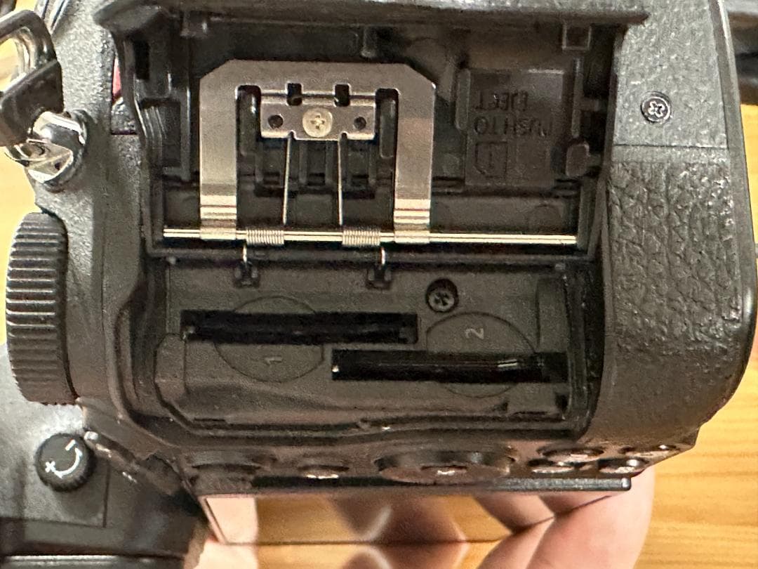 Nikon Z5 ミラーレス一眼 カメラ 本体（３年落ち）