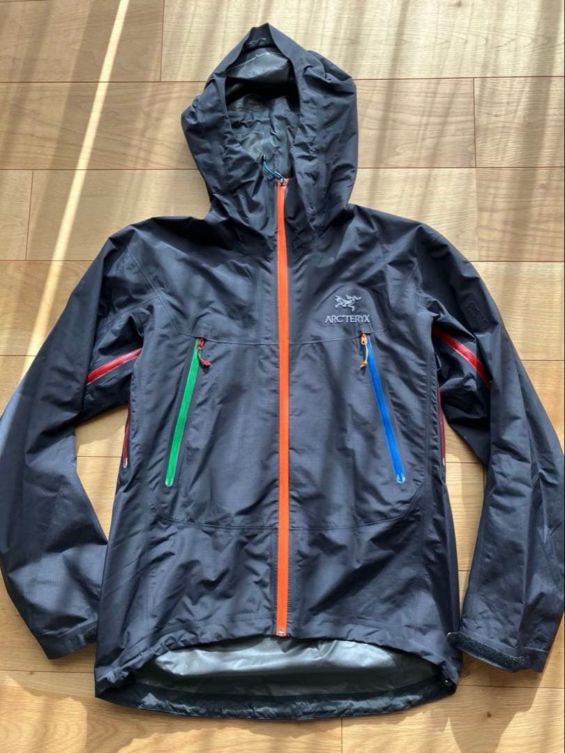 廃盤激レアマルチカラー ARC’TERYX Alpha SL Jacket S