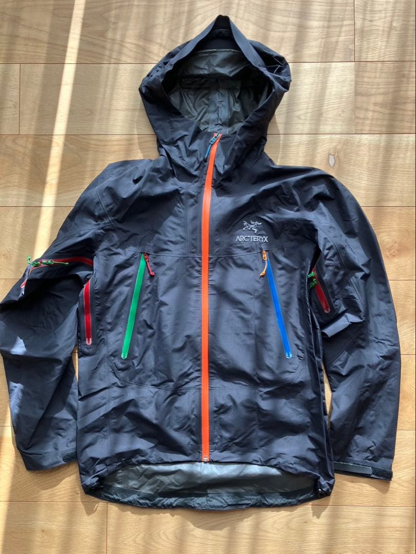 廃盤激レアマルチカラー ARC’TERYX Alpha SL Jacket S