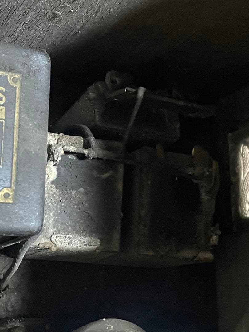 戦前 真空管ラジオ 青島無線工業系 木製キャビネット 彫刻 AM受信 資料的価値